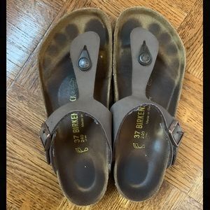 Birkenstocks Gizeh Sandals